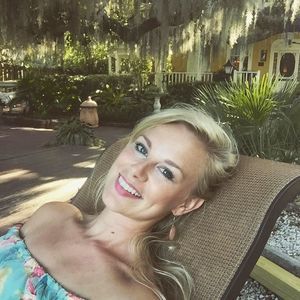 Meet your Posher, Kendra